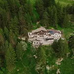 Dağ evi Waldhotel Fletschhorn Private Whole In Saas-fee 360 Alpine Views & Sauna Saas-Grund
