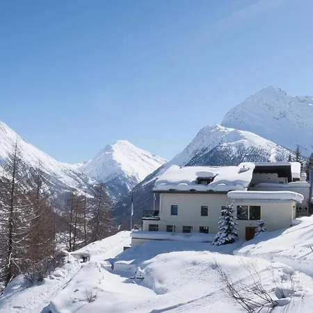 ホテル Waldhotel Fletschhorn Panoramic Retreat In Fee ザース・グルント