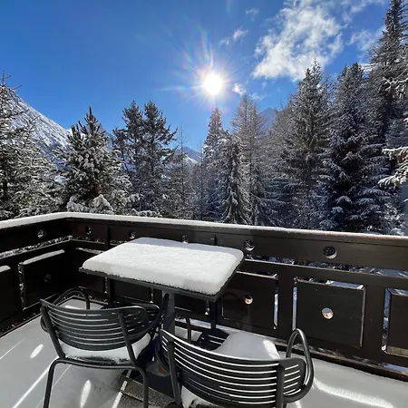 ホテル Waldhotel Fletschhorn Panoramic Retreat In Fee ザース・グルント