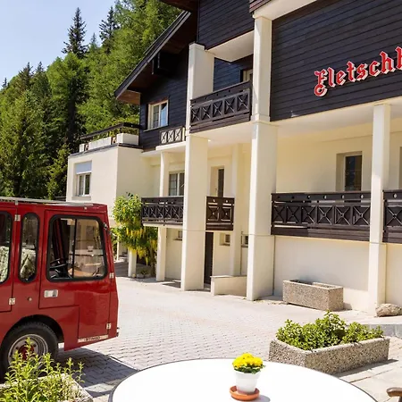 Waldhotel Fletschhorn Private Whole In Saas-fee 360 Alpine Views & Sauna Domek alpejski 4*