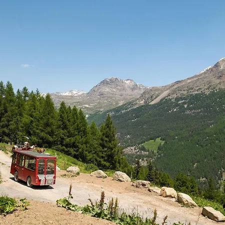 Waldhotel Fletschhorn Private Whole In Saas-fee 360 Alpine Views & Sauna Domek alpejski 4*